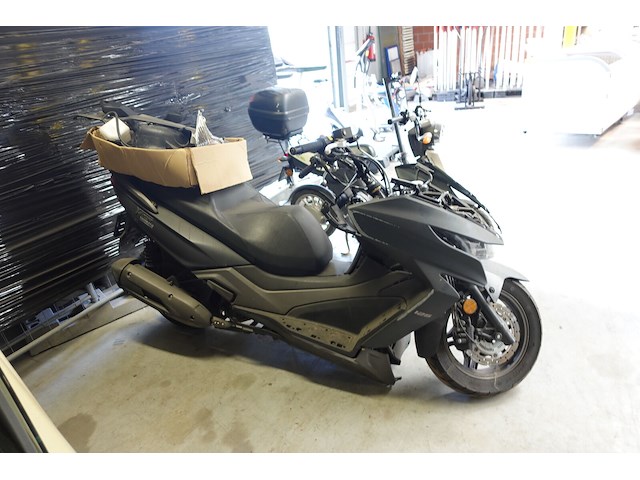 Motorscooter kymco - afbeelding 3 van  10