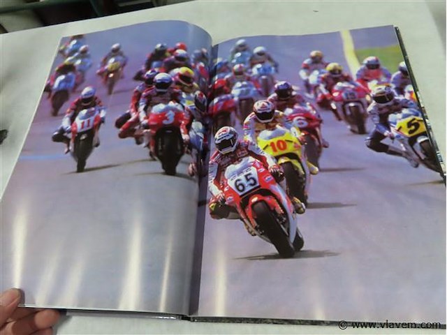 Motorsport - afbeelding 3 van  3