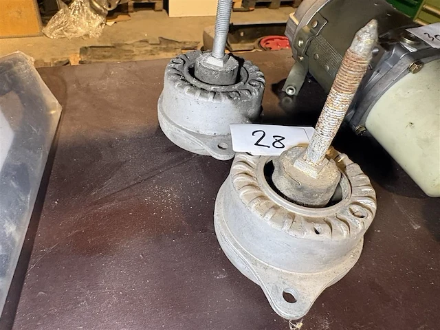 Motorsteunen porsche - afbeelding 1 van  2