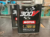 Motul 300v,inhoud 2 liter 10w40 vol synthetische racing motor olie (2x) - afbeelding 1 van  1
