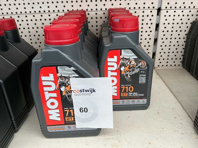 Motul inhoud 1 liter 710,2 takt toevoeging benzine-pre- mix smeermiddel (9x) - afbeelding 1 van  1