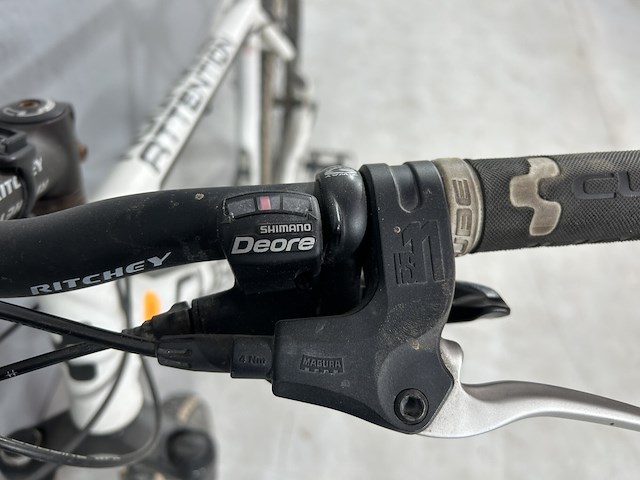 Mountainbike cube attention - afbeelding 3 van  7