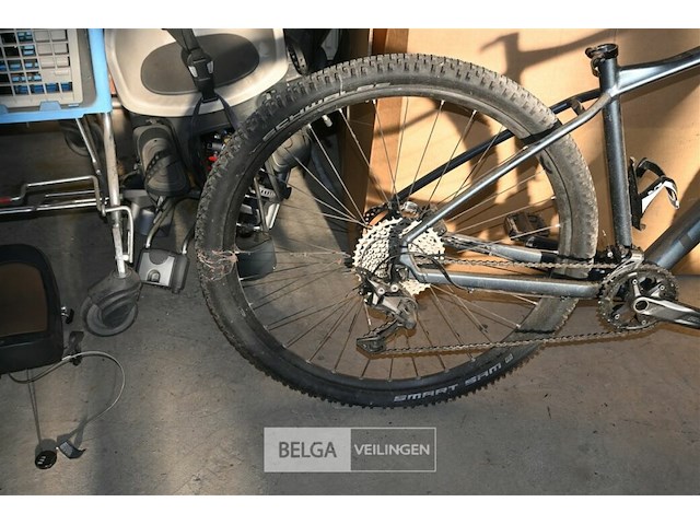 Mountainbike cube - afbeelding 2 van  3