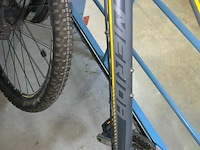 Mountainbike, merk merida, 10 versnellingen - afbeelding 2 van  3