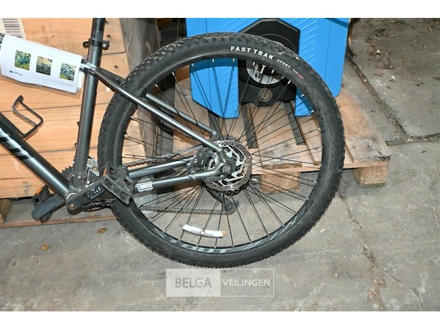 Mountainbike specialized - afbeelding 2 van  3