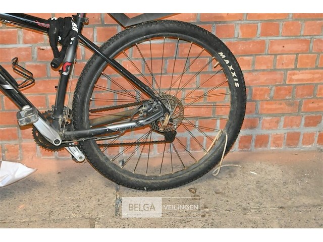 Mountanbike scott - afbeelding 2 van  4