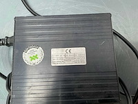 Movexx - oplader - cbhd1 24v %a - batterij - afbeelding 2 van  2