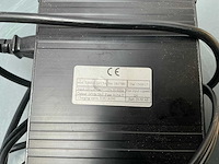 Movexx - oplader - cbhd1 24v %a - batterij - afbeelding 2 van  2