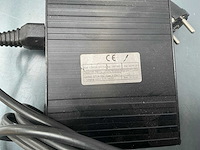 Movexx - oplader - cbhd1 24v %a - batterij - afbeelding 1 van  2