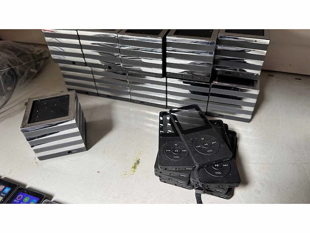 Mp3-speler en audioluidspreker bundel (37x) - afbeelding 2 van  5