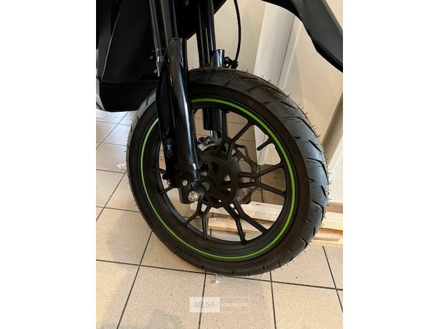 Ms energy cyber elektrische bromfiets - afbeelding 4 van  7