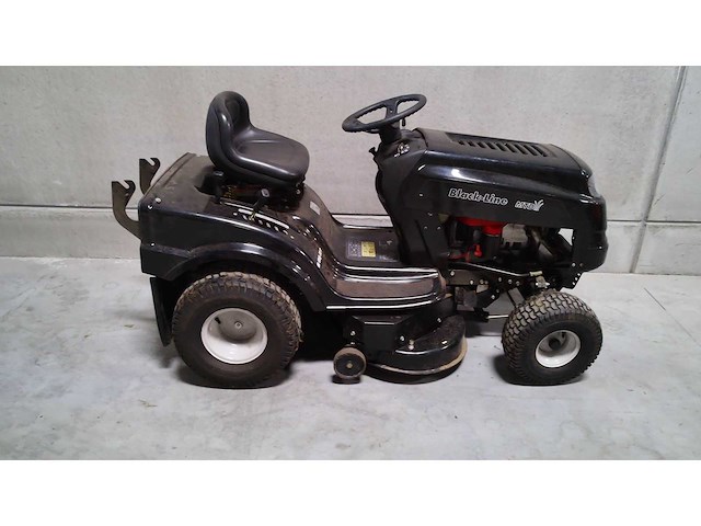 Mtd - ride on lawn mower - afbeelding 3 van  4