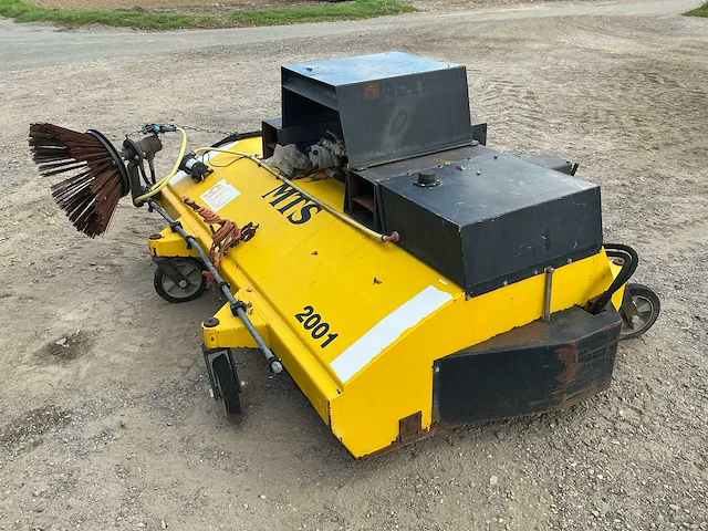 Mts 2001 met benzine motor briggs & stratton onkruidborstel - heftruck - afbeelding 4 van  8