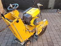Mtz 390 betonzaag - afbeelding 2 van  5