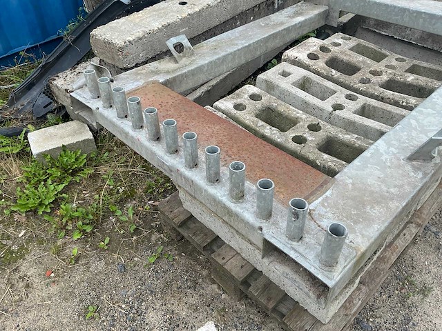 Müba bouwhek transportbok met 30x betonblok - afbeelding 3 van  6
