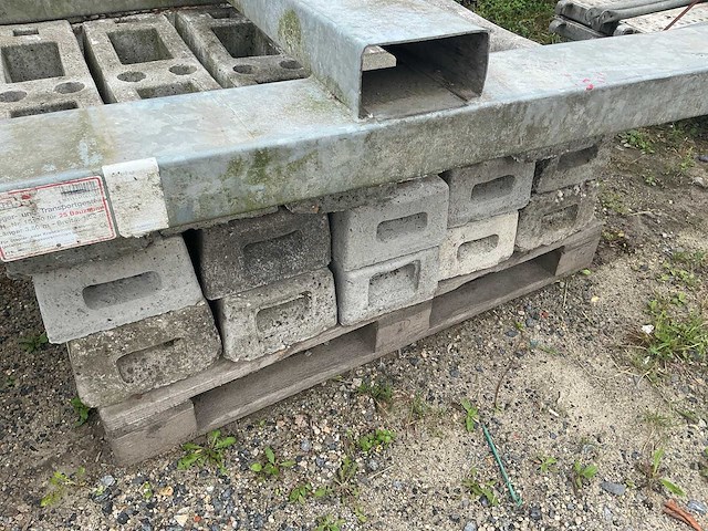 Müba bouwhek transportbok met 30x betonblok - afbeelding 6 van  6
