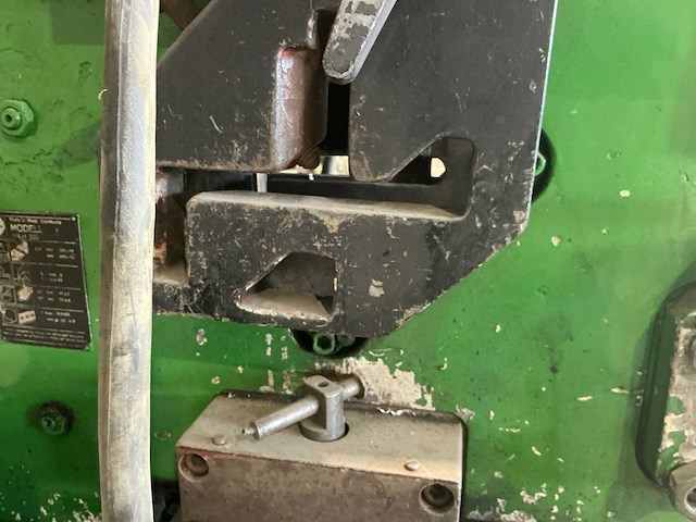 Mubea kblh300 pons- en knipmachine met uithoek - afbeelding 9 van  10