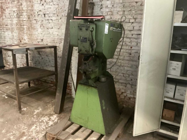 Mubea kl350 pons-schaarautomaat - afbeelding 1 van  8