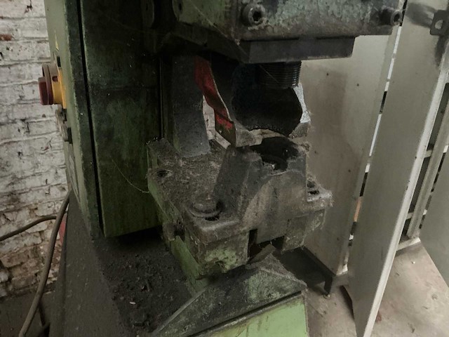 Mubea kl350 pons-schaarautomaat - afbeelding 4 van  8