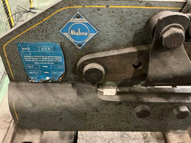 Mubea knipmachine met onderstel - afbeelding 2 van  5