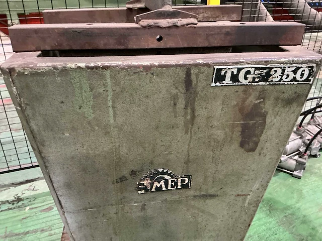 Mubea knipmachine met onderstel - afbeelding 5 van  5