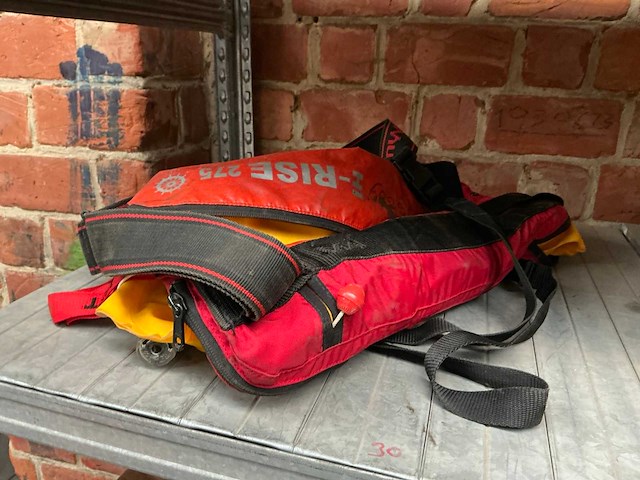 Mullion hi-rise 275n ultrafit reddingsvest - afbeelding 7 van  7