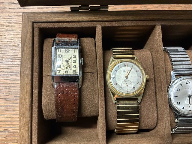 Multi-merk - pontiac - verdal - omega - oris - seiko - zaria - tollet - sully verschillende modellen polshorloge - afbeelding 11 van  17