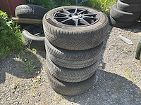 Multi-merk set van 4 banden + multi-merk velgen