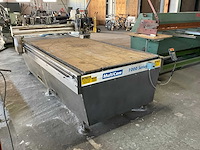 Multicam 1000 series vlakbedfreesmachine - afbeelding 1 van  9