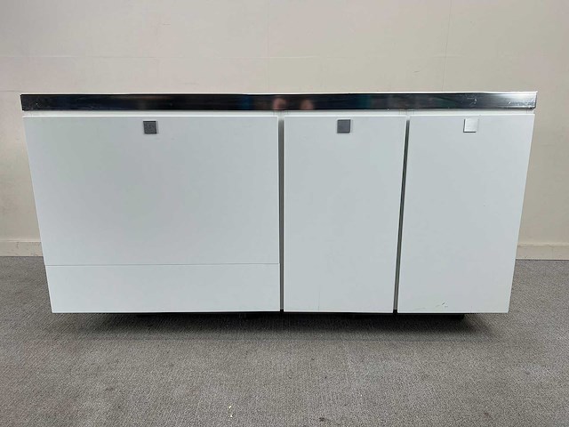 Multifunctioneel dressoir met ingebouwde fisher&paykel frigo - dressoir - afbeelding 10 van  14