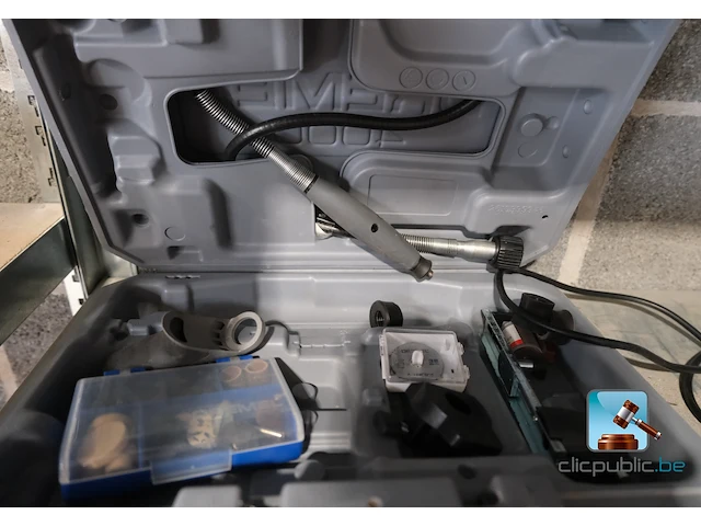 Multifunctioneel roterend gereedschap met accessoires - afbeelding 4 van  4