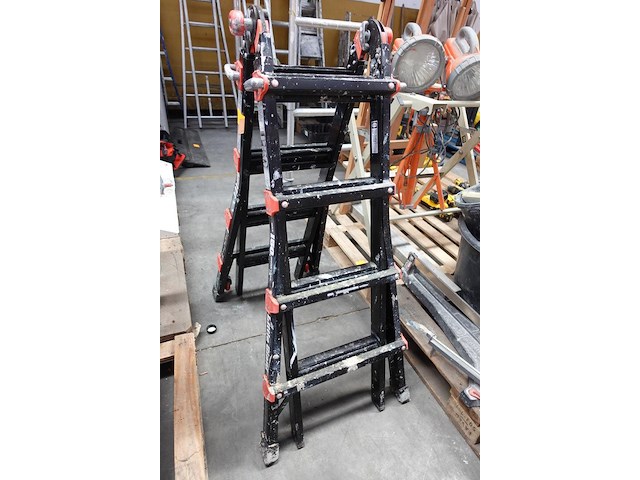 Multifunctionele ladder little giant - afbeelding 1 van  4