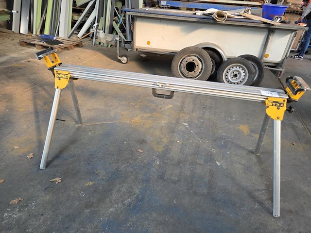 Multifunctionele voet dewalt de7023 - afbeelding 1 van  5