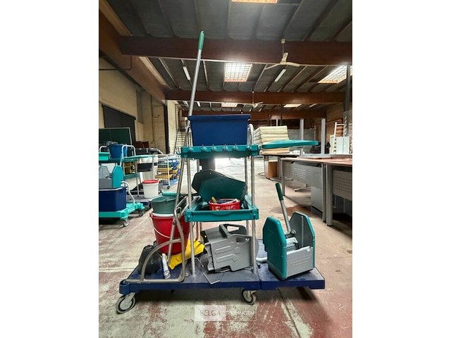 Multifuntionele schoonmaakwagen - afbeelding 1 van  2