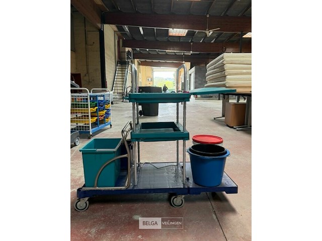 Multifuntionele schoonmaakwagen - afbeelding 1 van  1