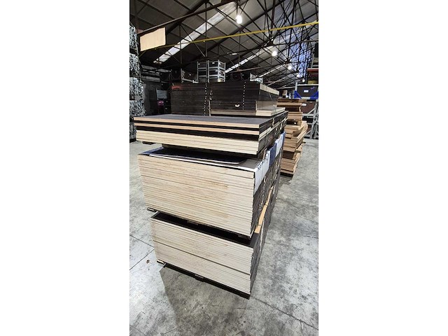 Multiplex korte stroken betonplex 350x1220x21 - 304 st + 15st divers - afbeelding 2 van  6