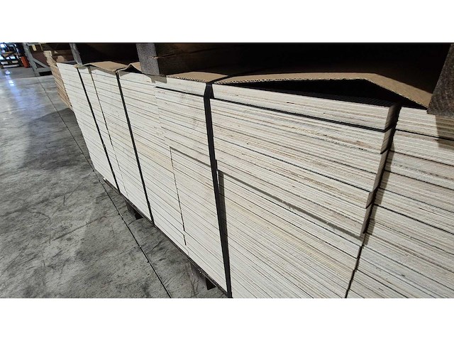 Multiplex korte stroken betonplex 350x1220x21 - 304 st + 15st divers - afbeelding 5 van  6