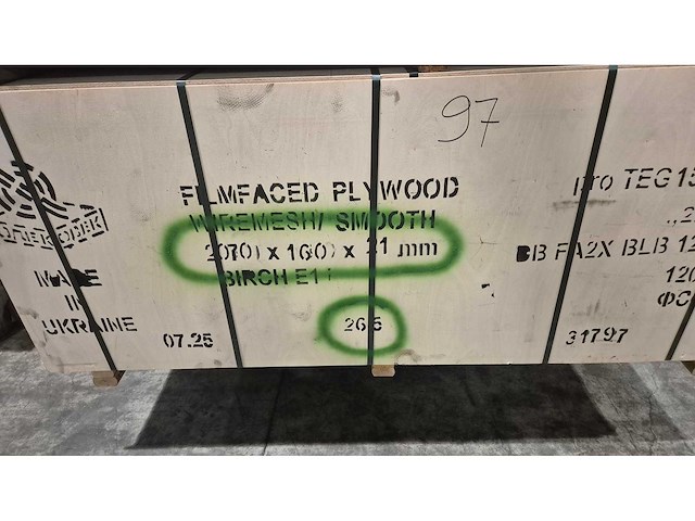 Multiplex lange stroken betonplex. 2070x160x21 - 265st - afbeelding 1 van  1