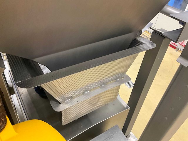 Multipond rvs normwagenlift en trilgoot op platform en met toebehoren - afbeelding 4 van  35