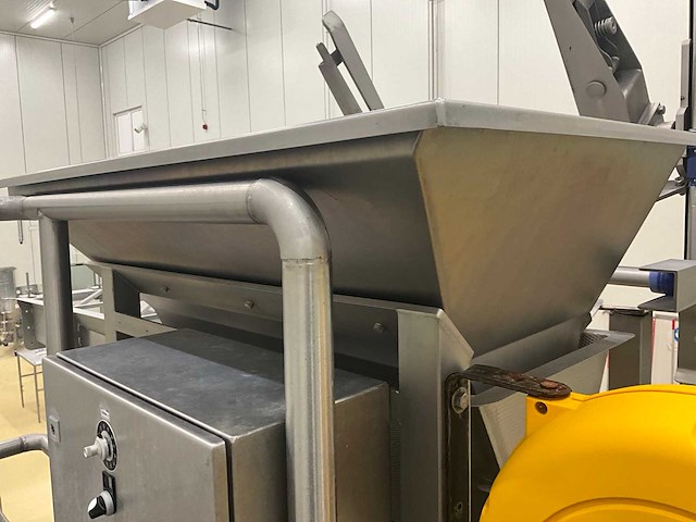 Multipond rvs normwagenlift en trilgoot op platform en met toebehoren - afbeelding 34 van  35