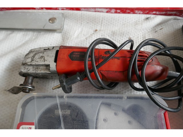 Multitool met toebehoren - afbeelding 2 van  3