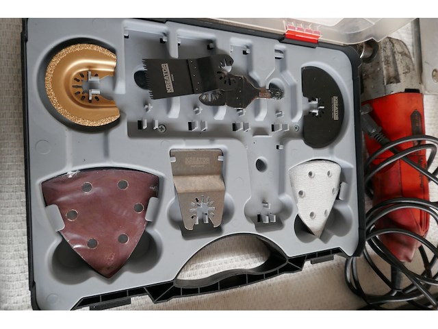 Multitool met toebehoren - afbeelding 3 van  3
