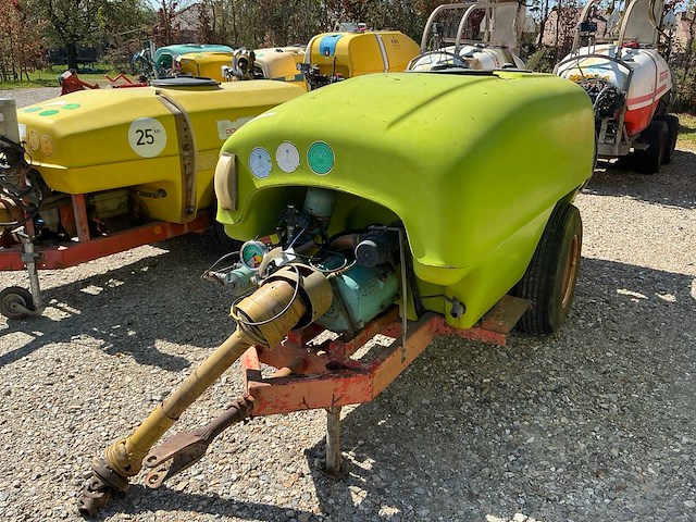 Munckhof getrokken spuitmachine - afbeelding 3 van  6