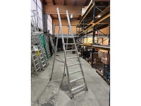 Munk - platformtrap 8 treden met wielen - afbeelding 2 van  7