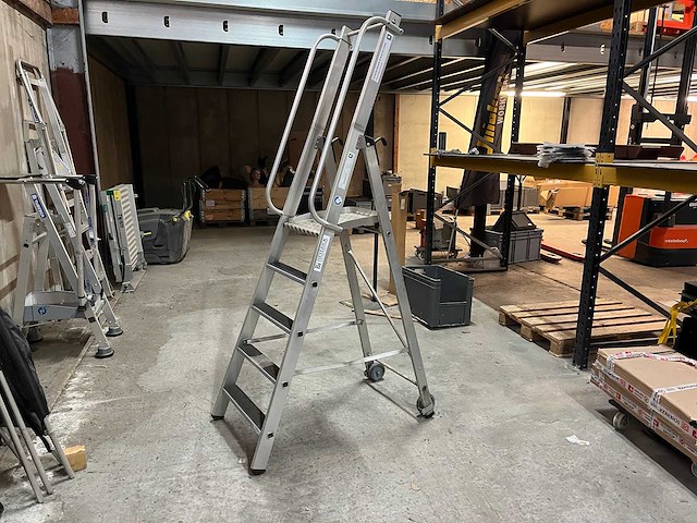 Munk - trapladder antisliptreden r13 - afbeelding 1 van  5