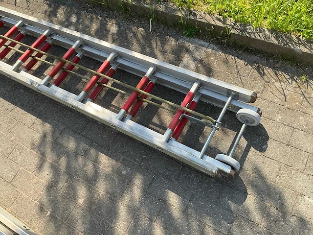 Munk-leitern schuifladder - afbeelding 3 van  4