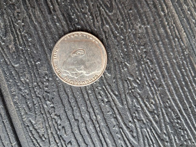 Munt uit het derde rijk 1937.rijksadelaar materiaal 62,5 % zilver en 37,5 % koper - afbeelding 2 van  2