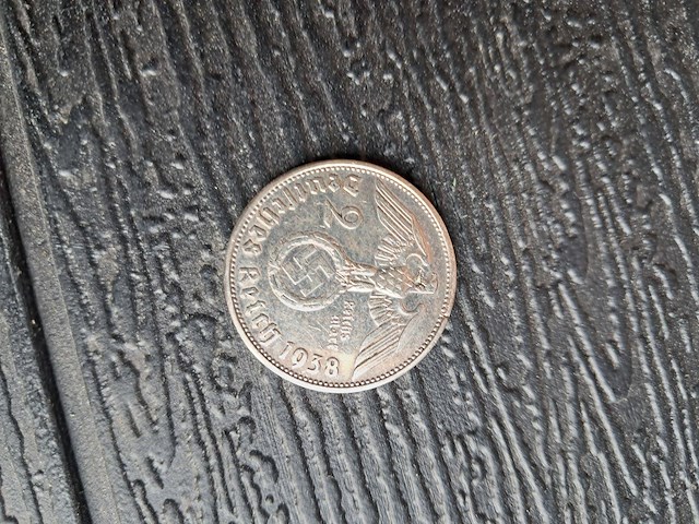 Munt uit het derde rijk 1938.rijksadelaar materiaal 62,5 % zilver en 37,5 % koper - afbeelding 1 van  2