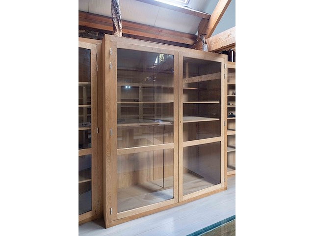 Museum/vitrinekast - afbeelding 2 van  3