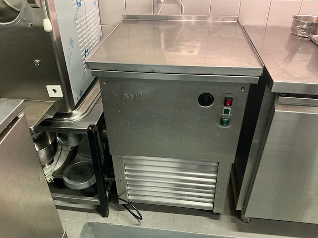Musso ijsbewerkingsmachine - afbeelding 1 van  4